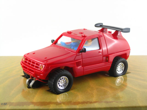 Mitsubishi Pajero red
