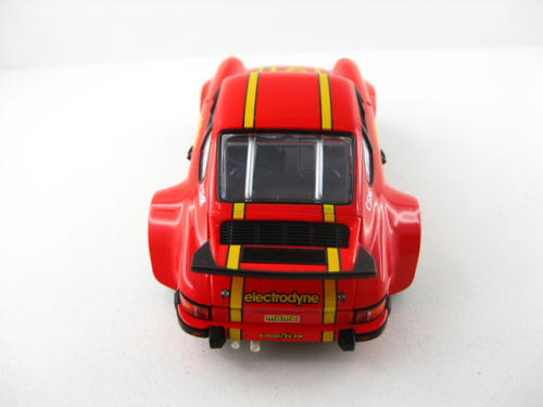 Porsche 934 Electrodyne-Momo Racing #91